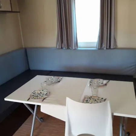 Evo Mobilhome Les Charmettes 4* Les Mathes